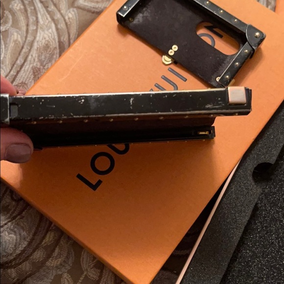 Authentic Louis Vuitton Cell Traincase iPhone 7+8 - Picture 5 of 11
